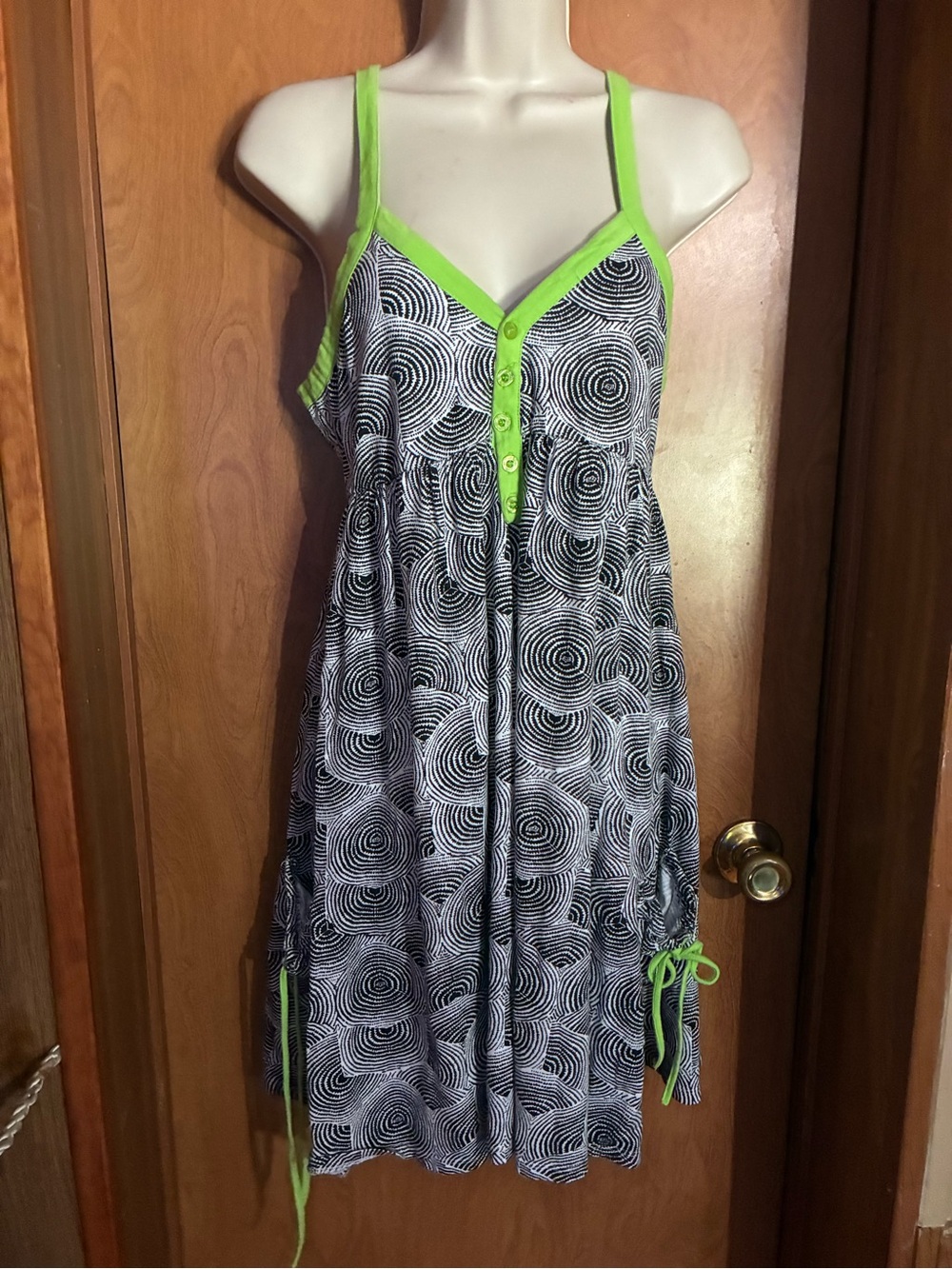 Fox Black & White Spiral Print Sundress with Lime Trim Women’s Medium